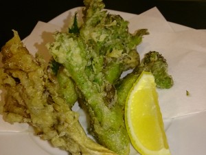 山菜天ぷらの季節になりました♪